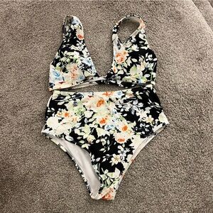 Cupshe Floral Swimsuit (2 piece)